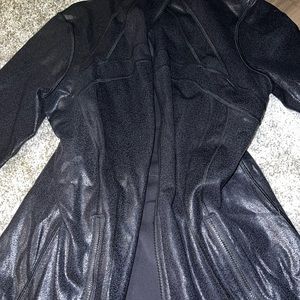 Lululemon size large/extra large, black, shiny jacket